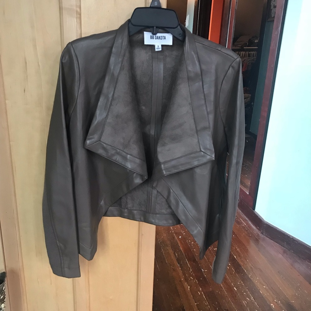 BB Dakota jacket Size Small
